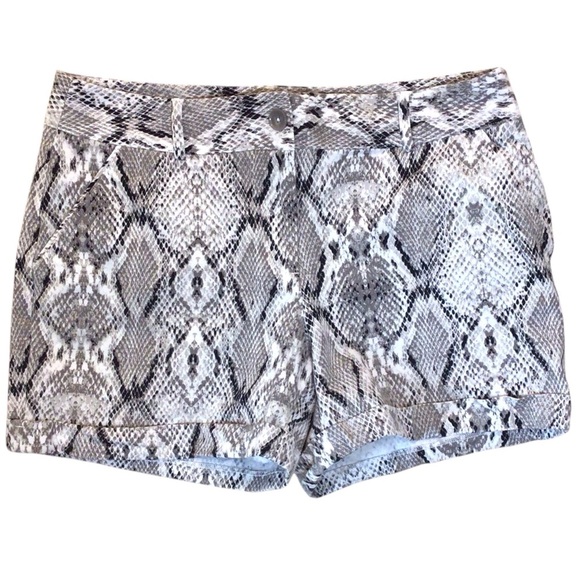 Apt. 9 Womens Snake Print Cuffed Torie Shorts Size 14 - Picture 2 of 6